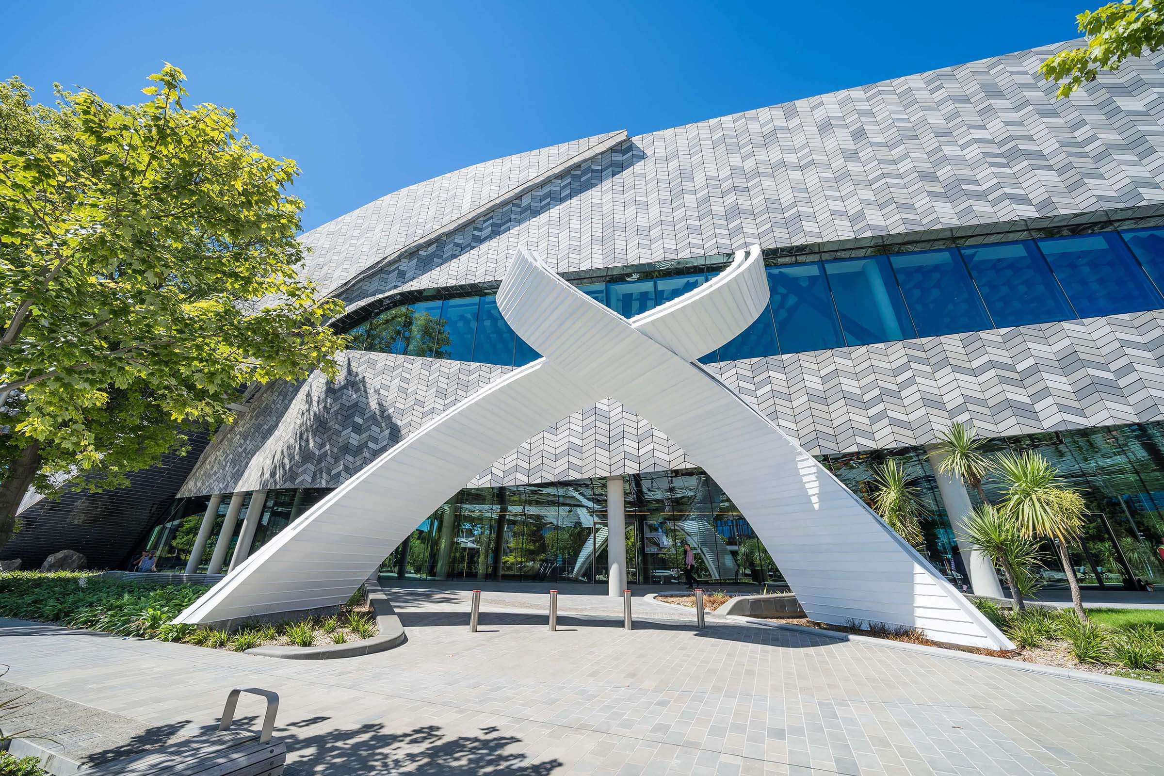 Te Pae With Sculpture Outside