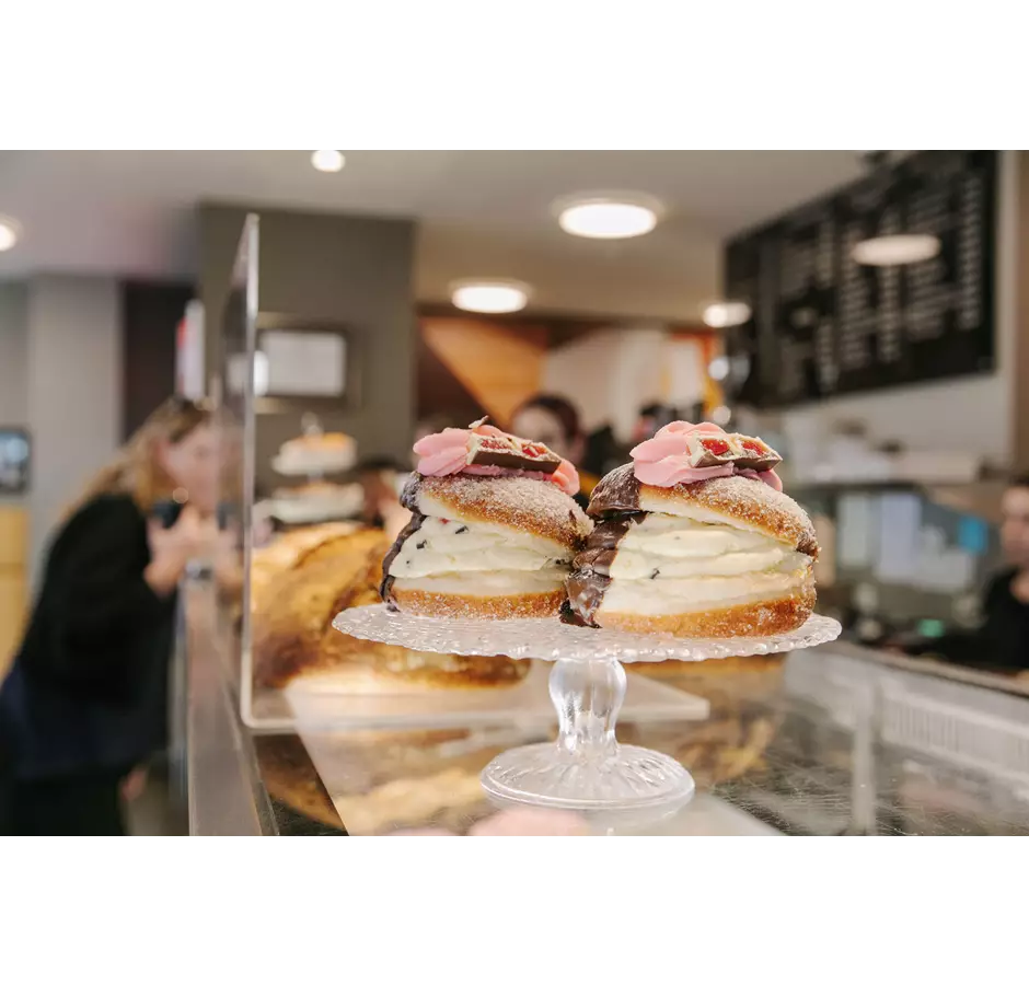 Glamour Cake Doughnuts