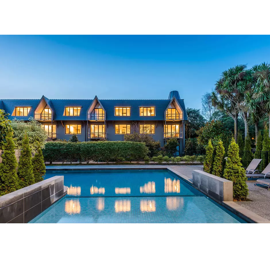 The Chateau on the Park Pool