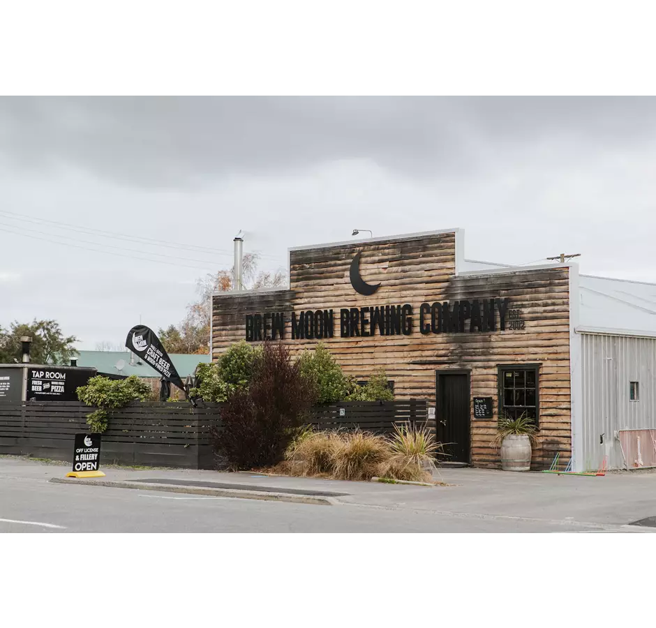 Brew Moon Brewing Company Outside